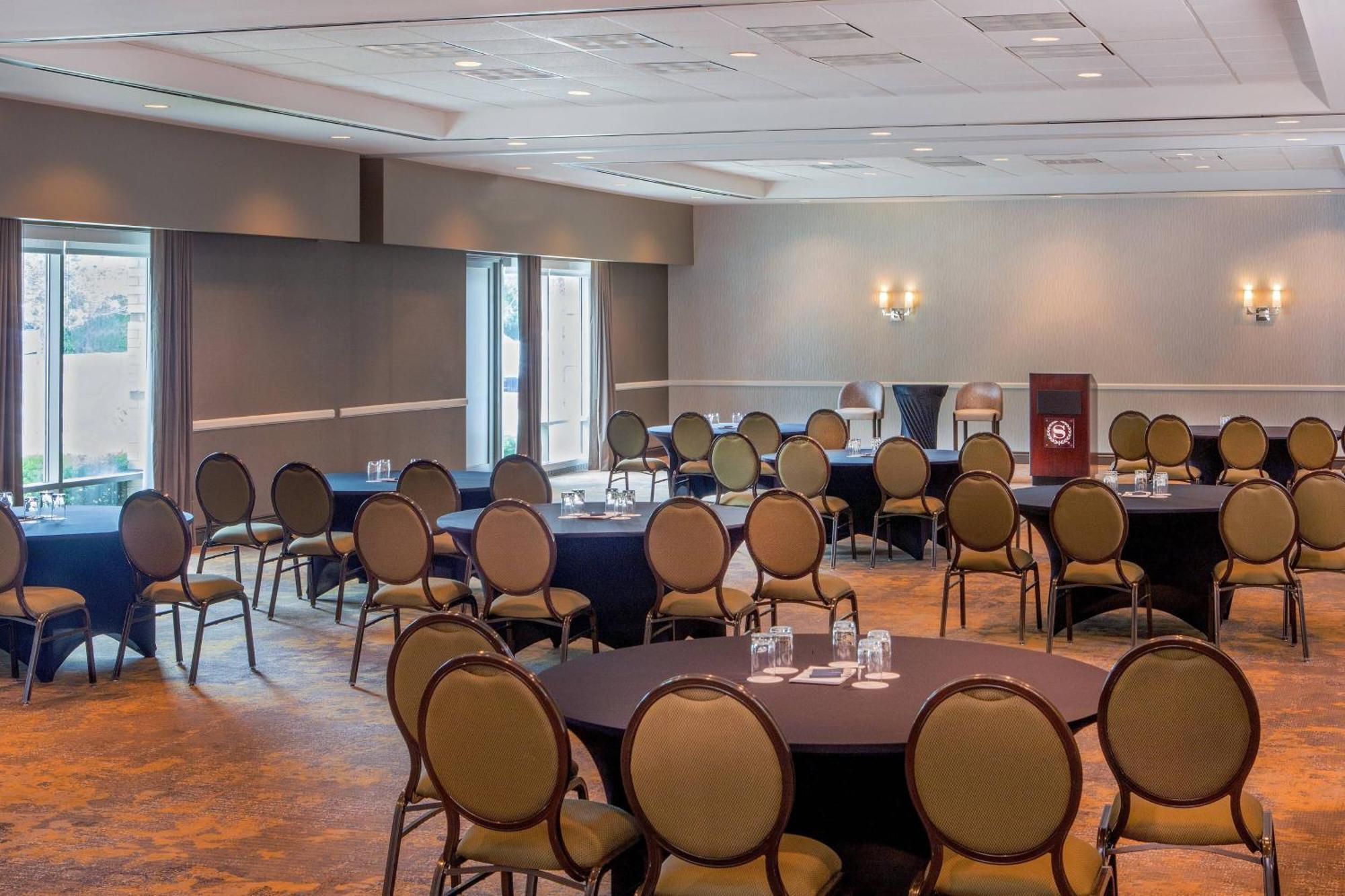 אלק גרוב וילאג' Sheraton Suites Chicago Elk Grove מראה חיצוני תמונה