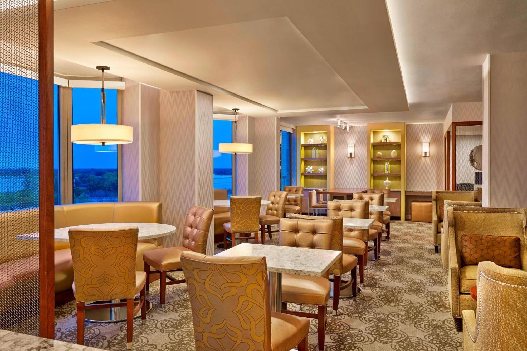אלק גרוב וילאג' Sheraton Suites Chicago Elk Grove מראה חיצוני תמונה