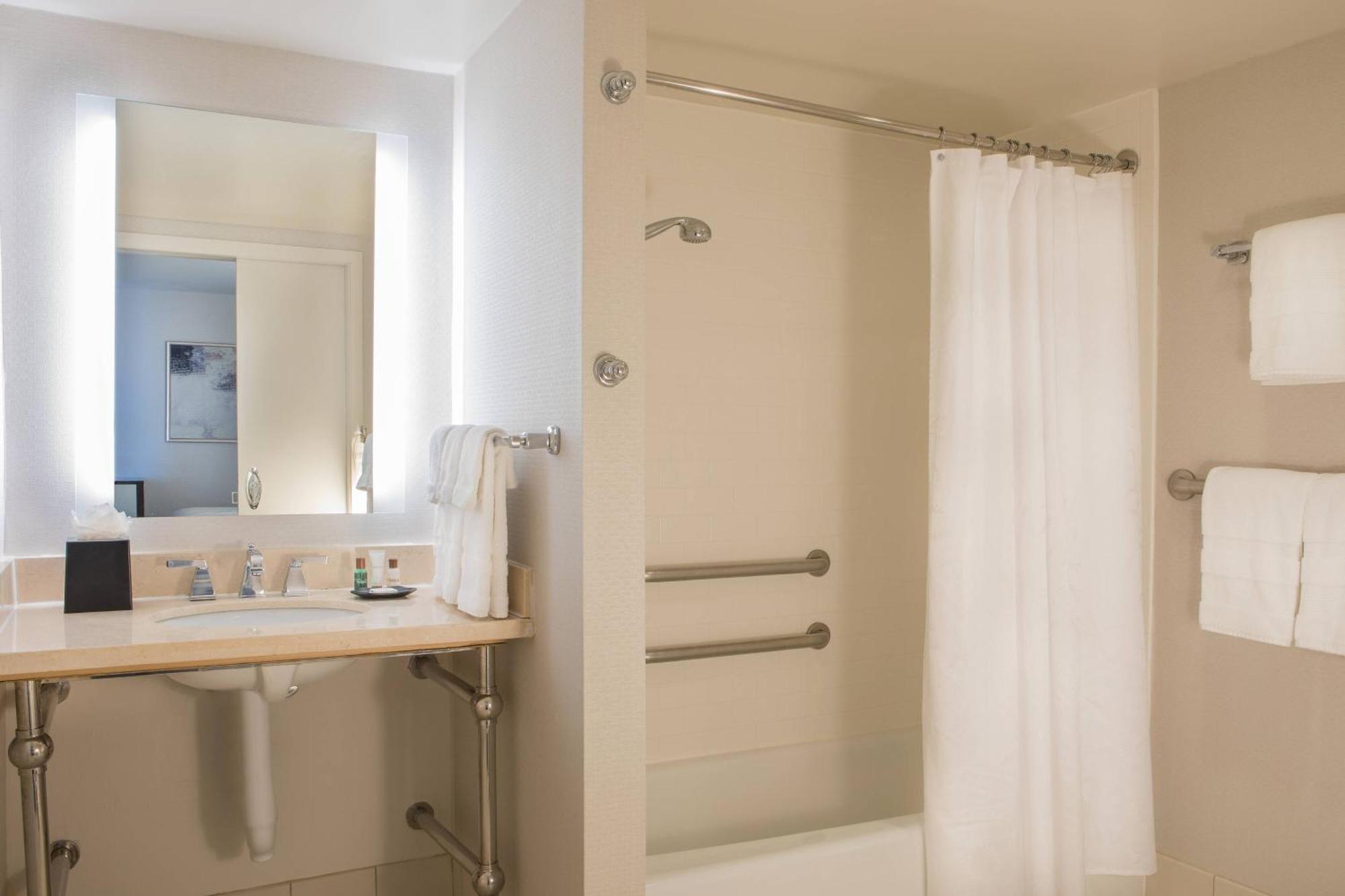 אלק גרוב וילאג' Sheraton Suites Chicago Elk Grove מראה חיצוני תמונה
