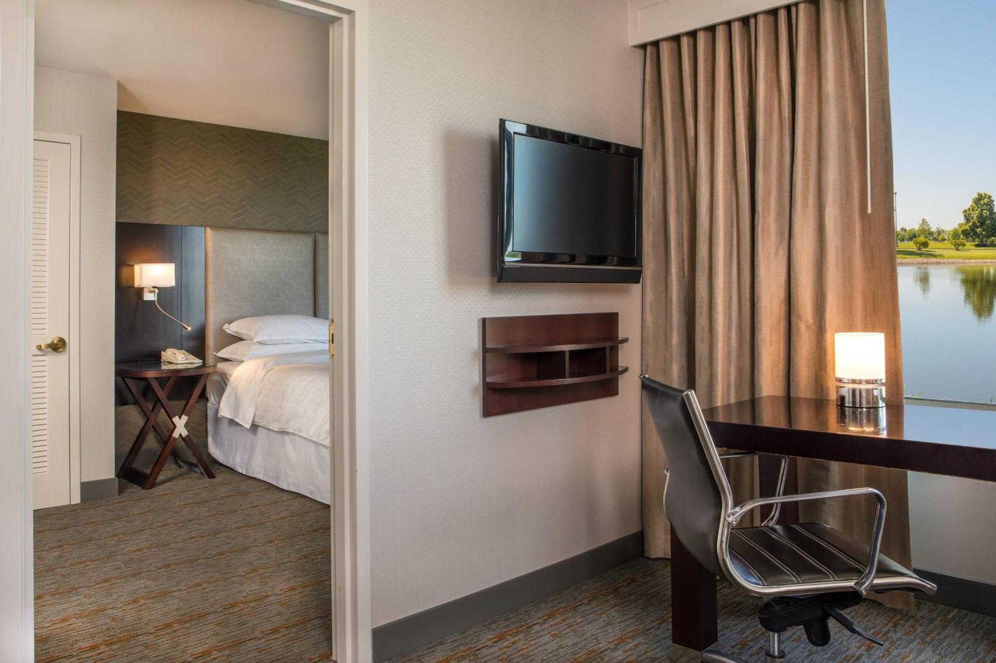 אלק גרוב וילאג' Sheraton Suites Chicago Elk Grove מראה חיצוני תמונה