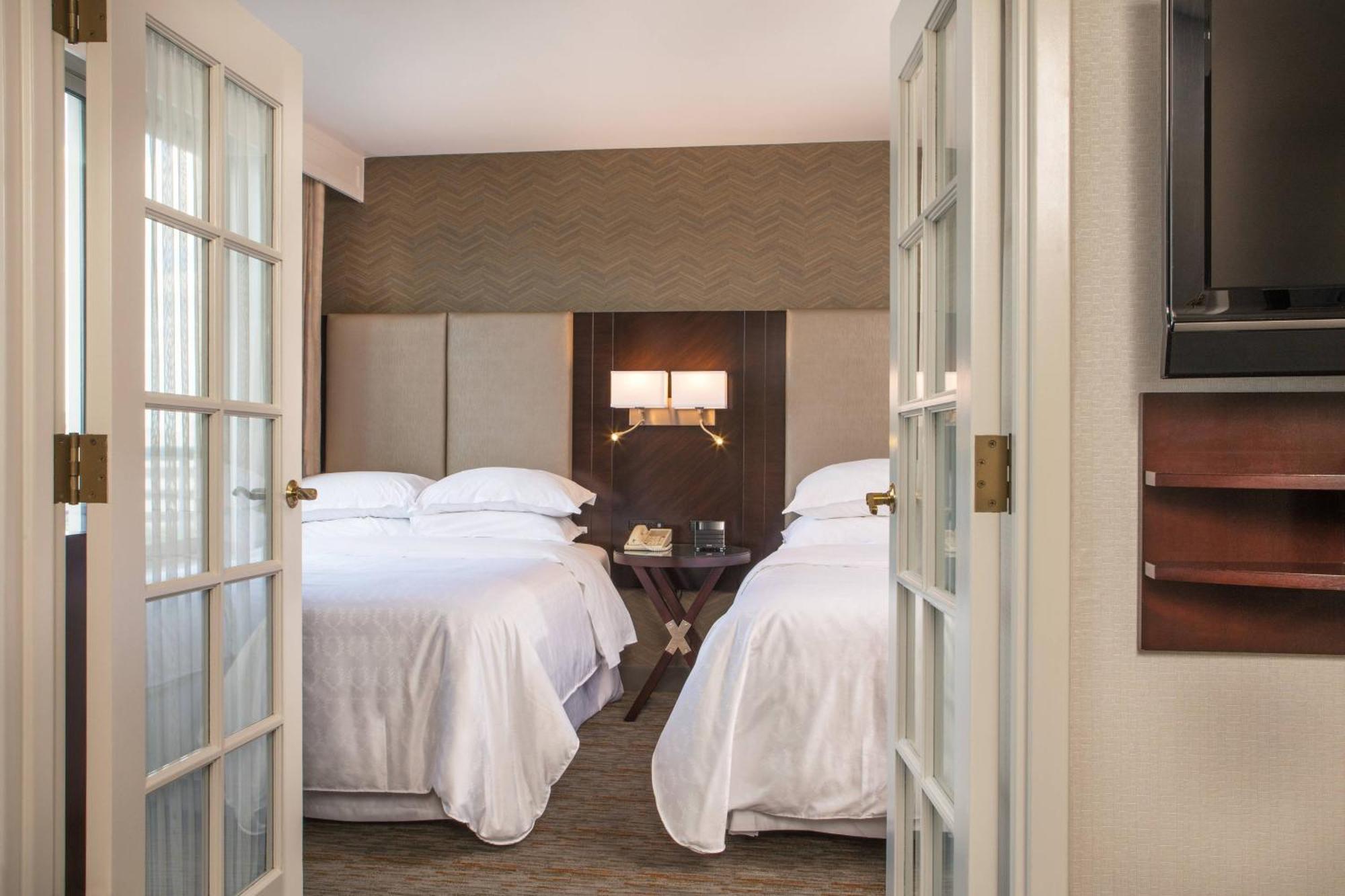 אלק גרוב וילאג' Sheraton Suites Chicago Elk Grove מראה חיצוני תמונה