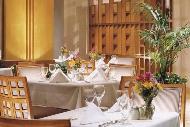אלק גרוב וילאג' Sheraton Suites Chicago Elk Grove מסעדה תמונה